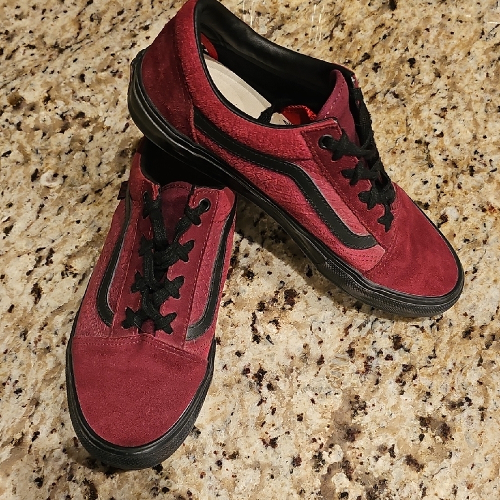 Vans Men's Burgundy and Black Sneakers